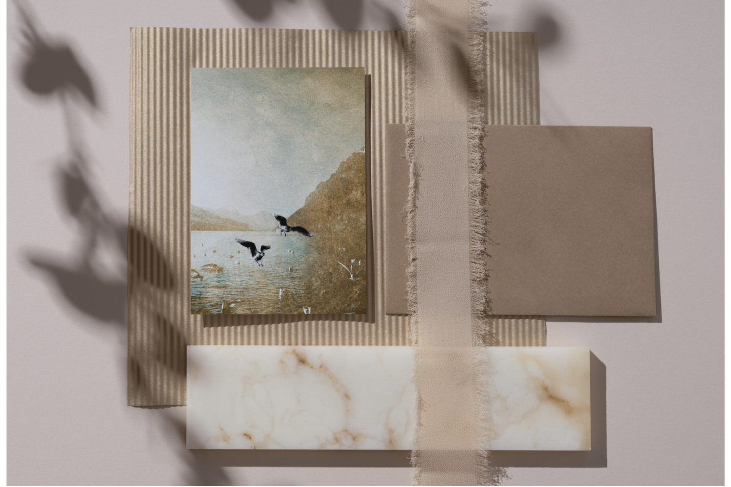 Möve-Blau-Gold
